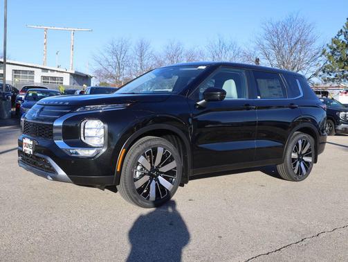 Black Diamond 2026 Mitsubishi Outlander SE 1.5T 2WD