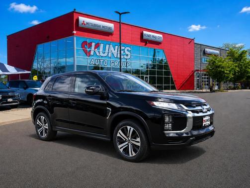 Labrador Black Pearl 2026 Mitsubishi Outlander Sport SE