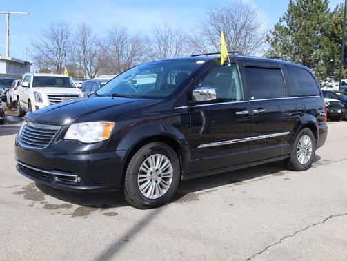 2013 Chrysler Town & Country Limited