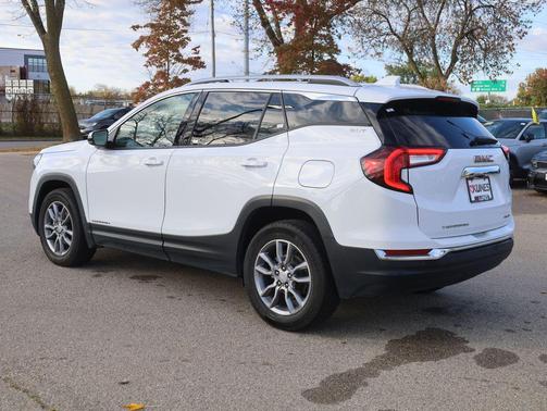 2024 GMC Terrain SLT