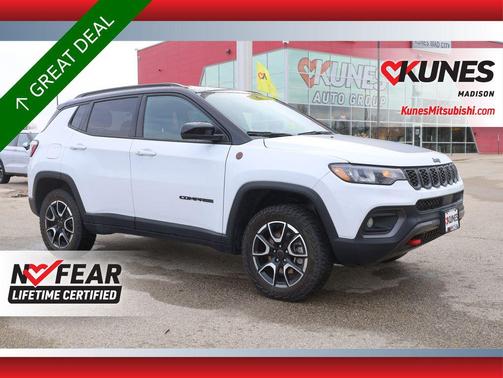 Bright White Clearcoat 2025 Jeep Compass Trailhawk