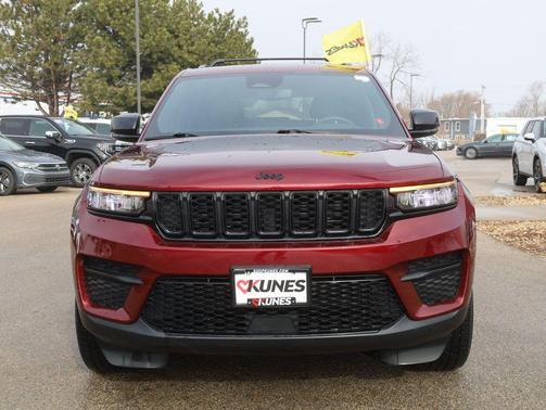 2023 Jeep Grand Cherokee Altitude