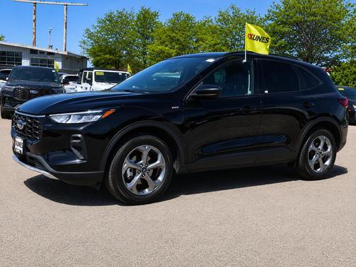 Black Metallic 2025 Ford Escape ST-Line