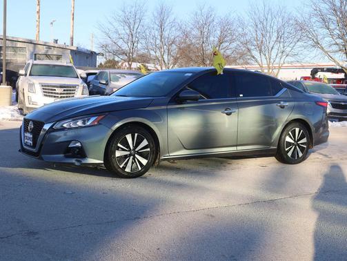 2022 Nissan Altima 2.5 SL