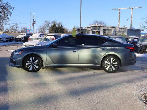 2022 Nissan Altima 2.5 SL