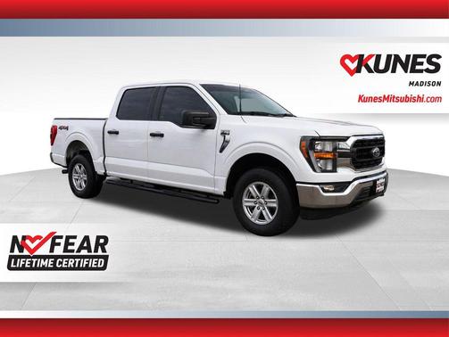 Oxford White 2023 Ford F-150 XLT