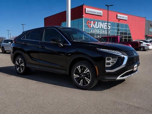 Labrador Black Pearl 2026 Mitsubishi Eclipse Cross SE