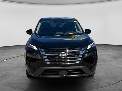 Super Black 2025 Nissan Rogue SV