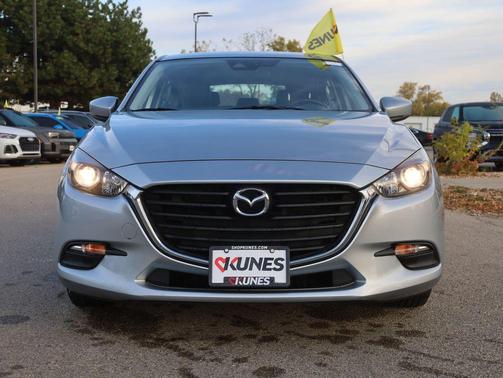 2018 Mazda Mazda3 Touring