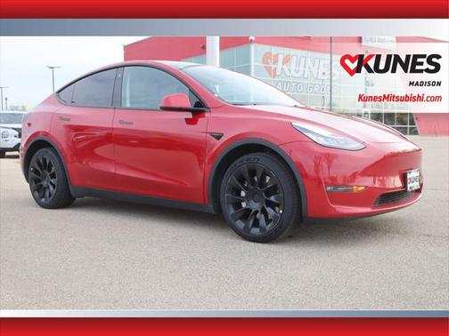 2022 Tesla Model Y Long Range Dual Motor All-Wheel Drive