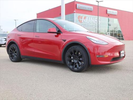 2022 Tesla Model Y Long Range Dual Motor All-Wheel Drive
