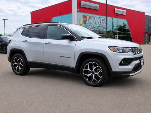 Silver Zynith Metallic Clearcoat 2025 Jeep Compass Limited