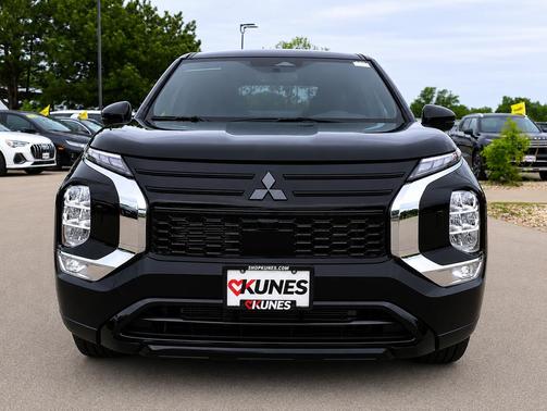 Black Diamond 2026 Mitsubishi Outlander LE S-AWC