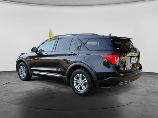 Black Metallic 2024 Ford Explorer XLT