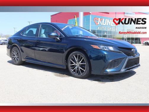 Galactic Aqua Mica 2021 Toyota Camry SE