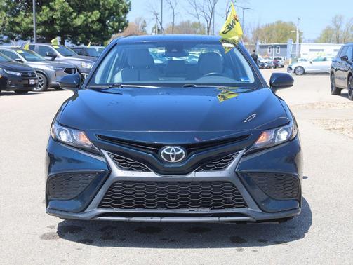 Galactic Aqua Mica 2021 Toyota Camry SE