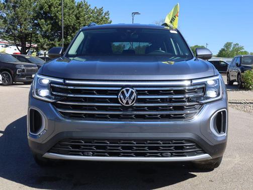 Gray 2025 Volkswagen Atlas 2.0T SE w/Technology 4MOTION