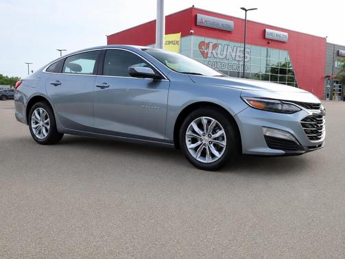 Sterling Gray Metallic 2025 Chevrolet Malibu FWD 1LT