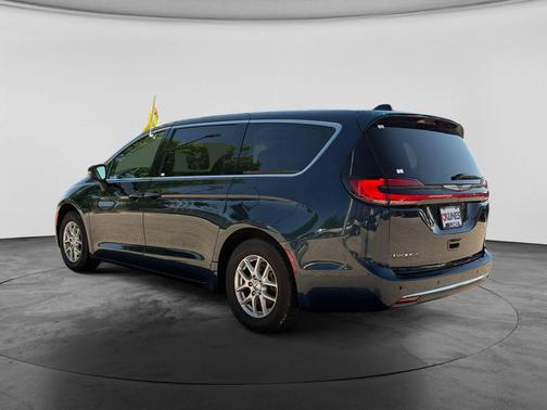 Fathom Blue Pearlcoat 2023 Chrysler Pacifica Touring L