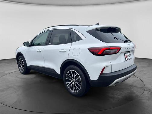 Oxford White 2023 Ford Escape PHEV SE