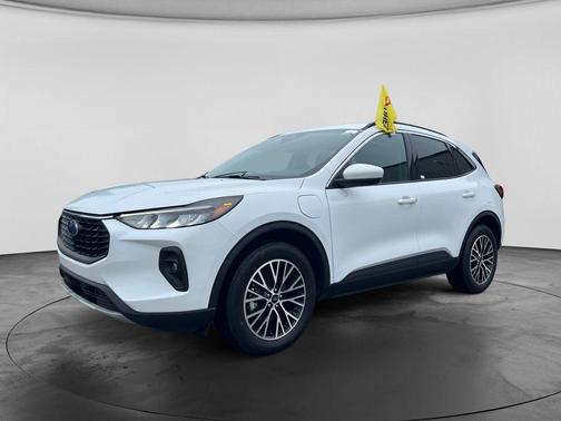 Oxford White 2023 Ford Escape PHEV SE