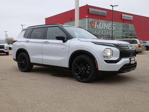 2025 Mitsubishi Outlander PHEV SEL