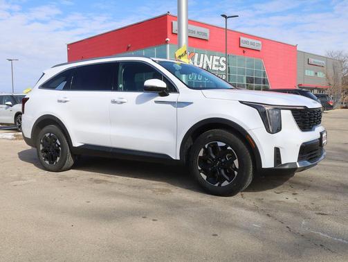 2024 Kia Sorento S