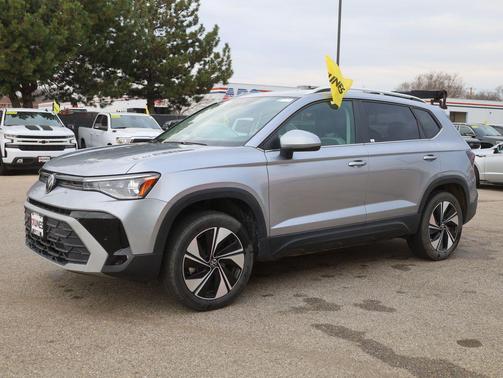 2025 Volkswagen Taos 1.5T SE