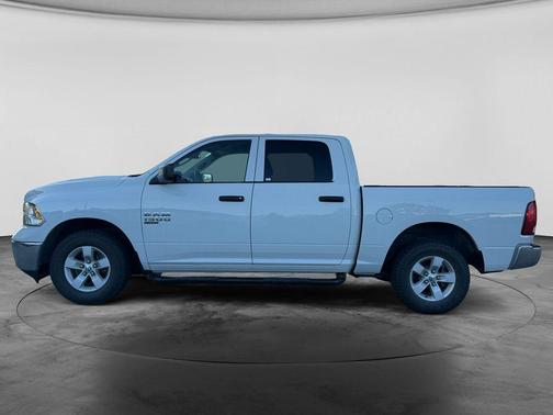 Bright White 2022 RAM 1500 Classic SLT