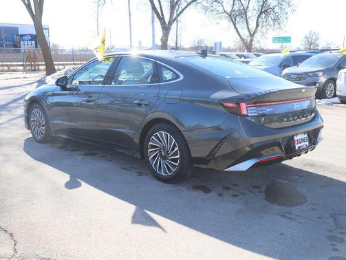 2025 Hyundai SONATA Hybrid SE