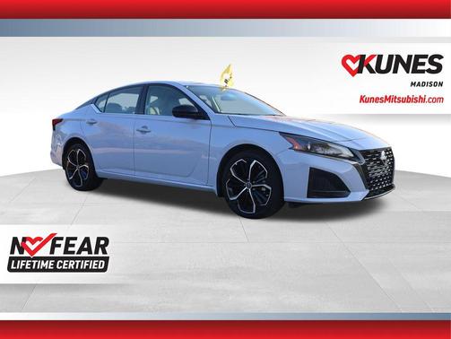 2025 Nissan Altima SR AWD