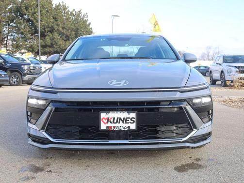 2025 Hyundai SONATA Hybrid SE