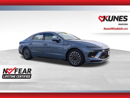 2025 Hyundai SONATA Hybrid SE