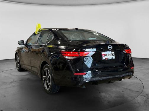 Super Black 2025 Nissan Sentra SV