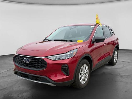 Rapid Red Metallic Tinted Clearcoat 2023 Ford Escape Active