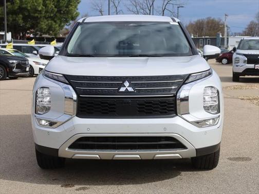 2023 Mitsubishi Outlander SE 2.5 2WD