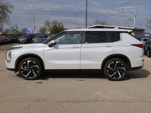 2023 Mitsubishi Outlander SE 2.5 2WD