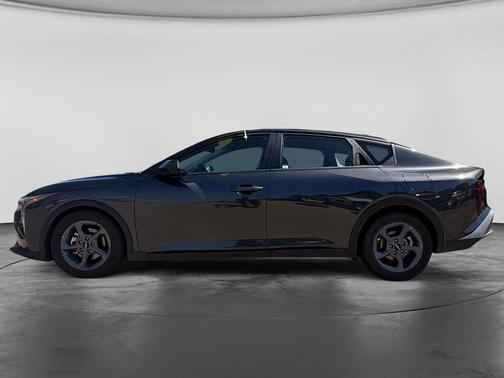 Interstellar Gray 2025 Kia K4 LXS