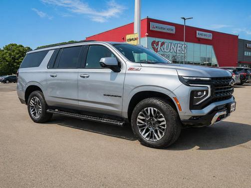 Sterling Gray Metallic 2025 Chevrolet Suburban 4WD Z71