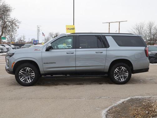 2025 Chevrolet Suburban 4WD Z71