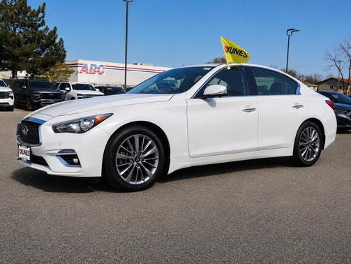 Majestic White 2023 INFINITI Q50 3.0t LUXE