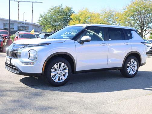 2025 Mitsubishi Outlander ES 2.5 S-AWC