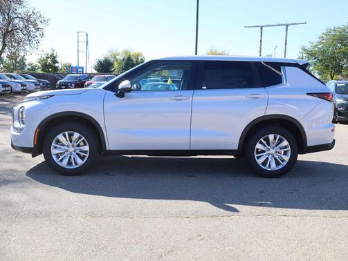 2025 Mitsubishi Outlander ES 2.5 S-AWC