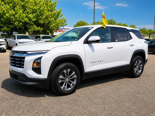 Summit White 2026 Chevrolet Equinox 1LT