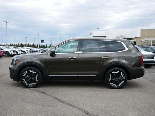 Dark Moss 2025 Kia Telluride S