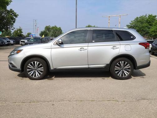 2019 Mitsubishi Outlander SE