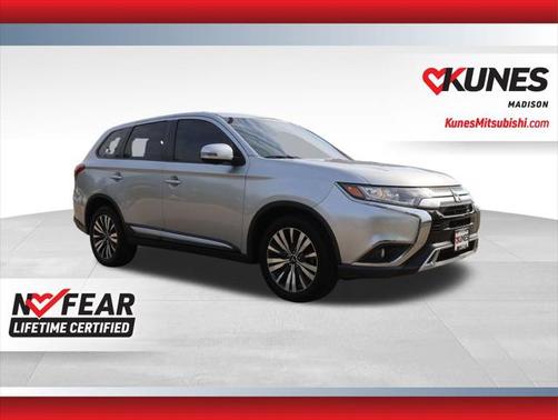 2019 Mitsubishi Outlander SE