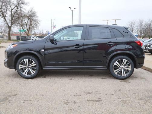 Labrador Black Pearl 2026 Mitsubishi Outlander Sport 2.0 ES
