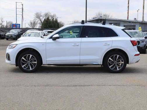 2022 Audi Q5 45 S line Premium Plus