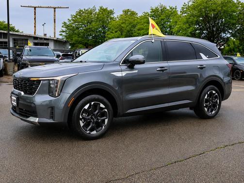 Gravity Grey 2024 Kia Sorento S